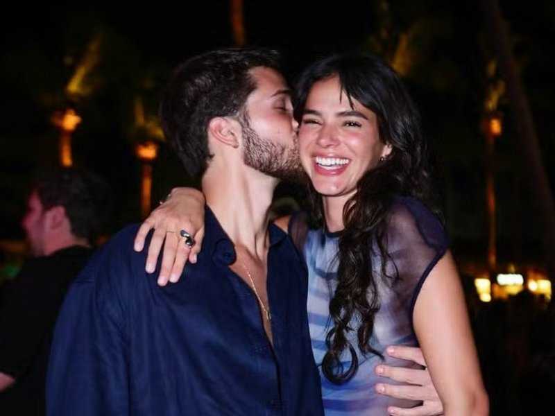 Bruna Marquezine e João Guilherme: reencontro surpreendente em show!