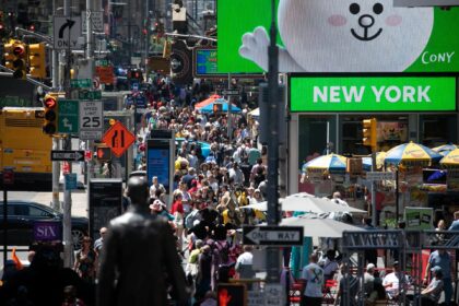 Queda de 17% em Turistas Estrangeiros em Nova York por Políticas de Trump