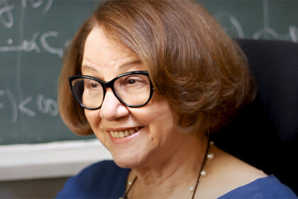 Professora do ICMC-USP Recebe Prêmio de Liderança em Matemática nos EUA