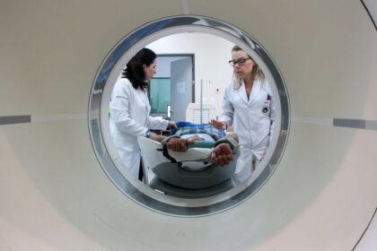 CEPID CancerThera Atualiza Equipamento de PET/CT com IA e Biópsia Guiada para Tratamento de Câncer