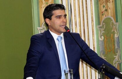 Aleluia solicita à Assembleia que instale processo de cassação do deputado Hilton Coelho "por invasão e depredação na CMS"