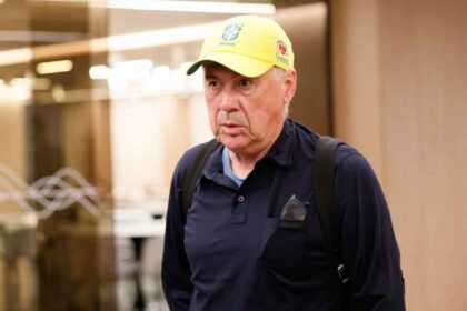 VÍDEO: Ancelotti desembarca no Brasil e faz primeira aparição com boné da seleção