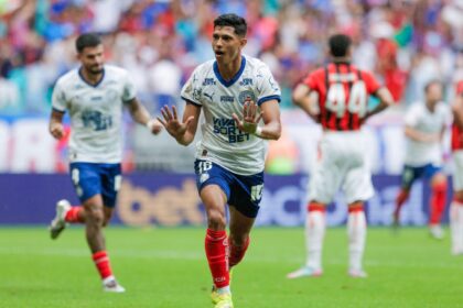 Bahia vence o Vitória em clássico marcado por expulsões