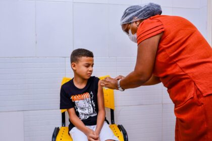 Candeias: DIA D de vacinação contra a gripe reúne 12 UBS do município
