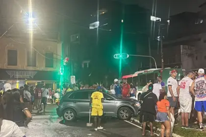 Acidente na Fonte Nova atropela cinco após Ba-Vi; duas gravemente feridas