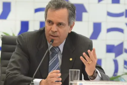Félix Mendonça Júnior é mencionado para o Ministério da Previdência, mas recusa convite