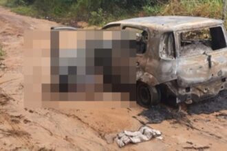 Homem encontrado morto perto de carro queimado em Coqueiro de Arembepe