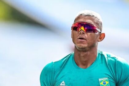 Isaquias Queiroz conquista ouro na Copa do Mundo de Canoagem na Hungria