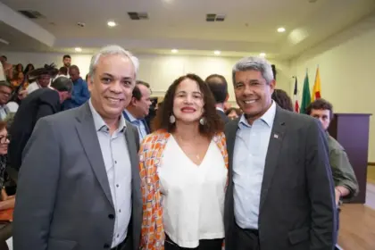 Jerônimo Rodrigues e ministra Luciana Santos anunciam R$ 67,3 milhões para educação científica na Bahia