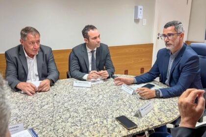 Após anos de disputa, Prefeitura de Brumado assina contrato com a Embasa para investimento e prestação de serviço