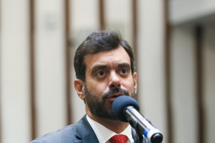 “O governador transformou a Assembleia num balcão de crédito”, afirma Tiago Correia após aprovação de novos empréstimos