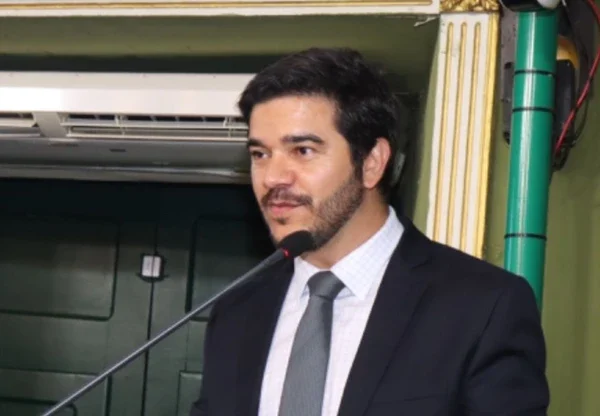 Vereador Daniel Alves (PSDB) condena invasão à Câmara de Salvador e aponta supostos líderes de manifestação