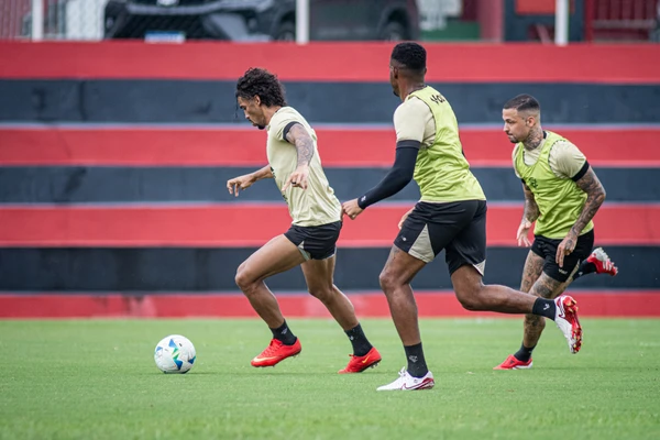 Vitória enfrenta Cerro Largo no Uruguai em jogo decisivo pela Sul-Americana