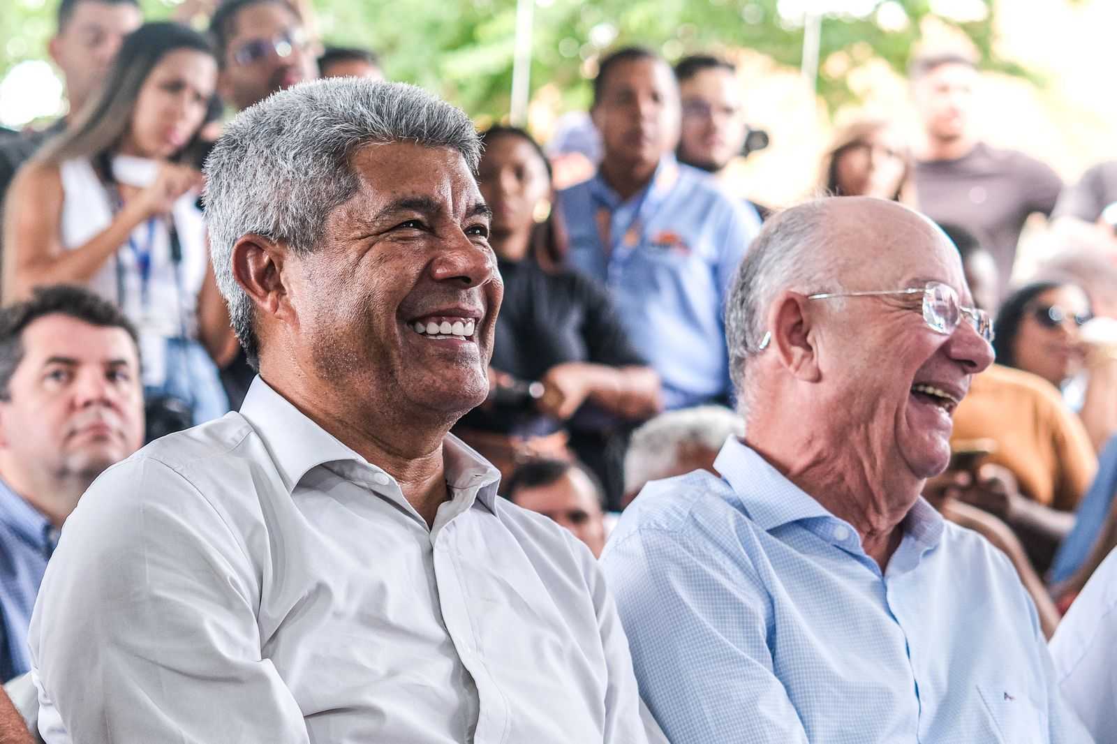 ”Um dos melhores momentos da minha vida”, diz Zé Ronaldo após Jerônimo Rodrigues anunciar obra em Feira de Santana