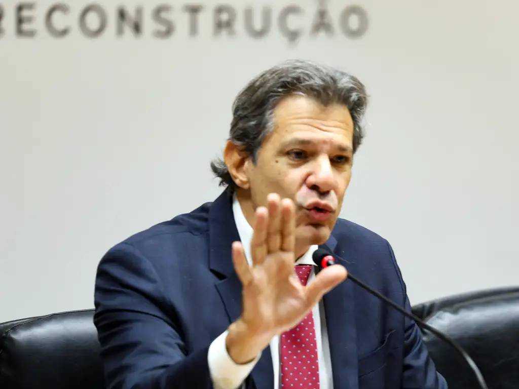 Haddad revela discussões sobre IOF com Lula; medida em análise há meses