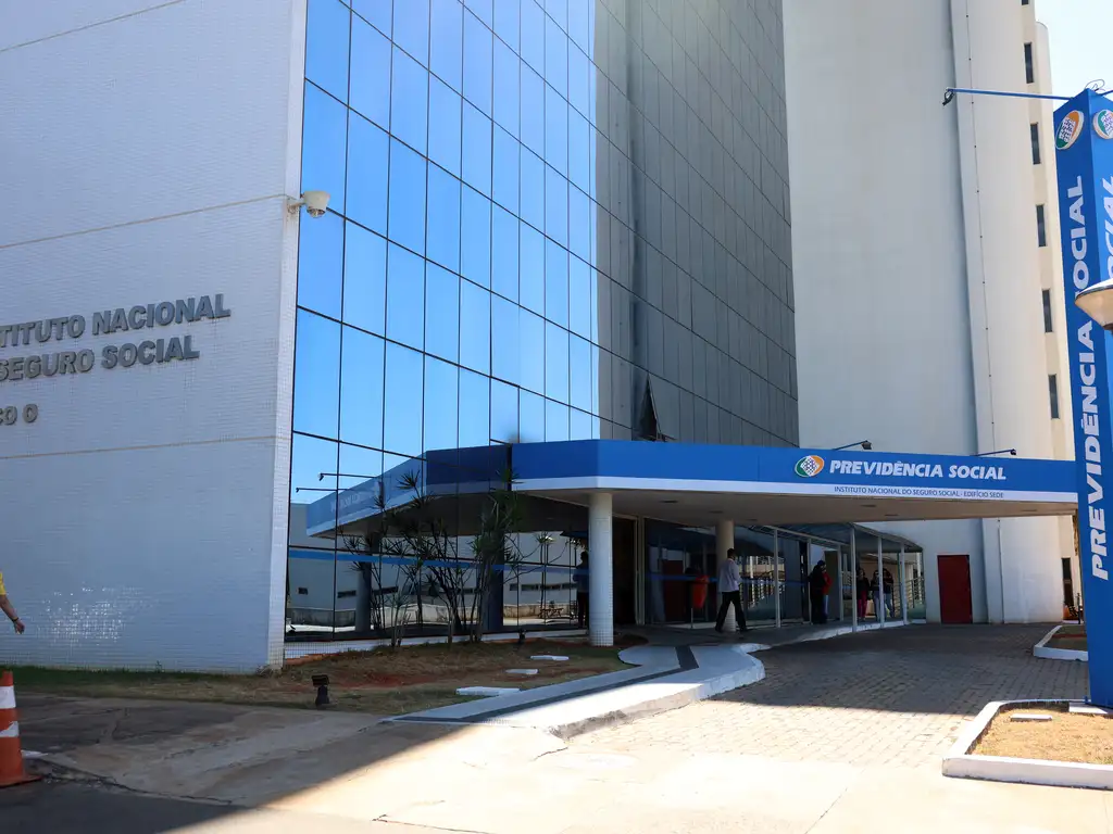 Governo detalha investigações e ressarcimento de fraudes no INSS