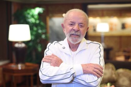 Lula celebra o Dia das Mães com emocionante homenagem em vídeo