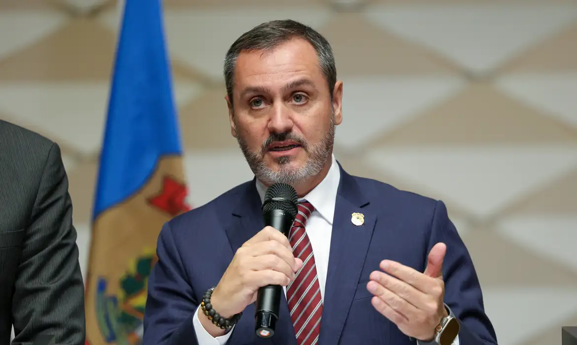 Polícia Federal espera decisão na Bolívia para extraditar líder criminoso