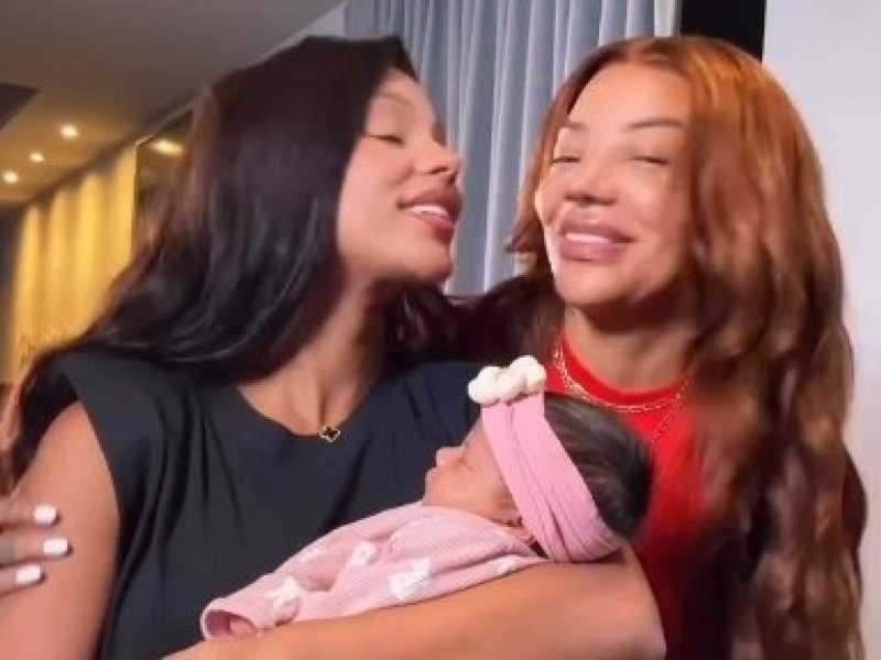Ludmilla e Brunna mostram o rosto da filha: emoção à flor da pele!