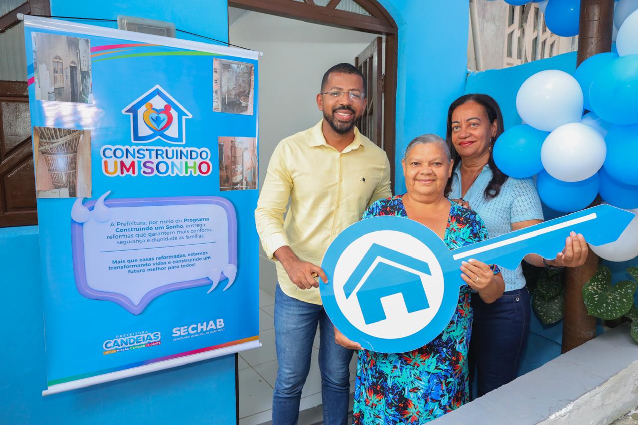 Candeias: prefeitura entrega nova casa reformada do programa sonho Candeias: Prefeitura entrega nova casa reformada do Programa Sonho