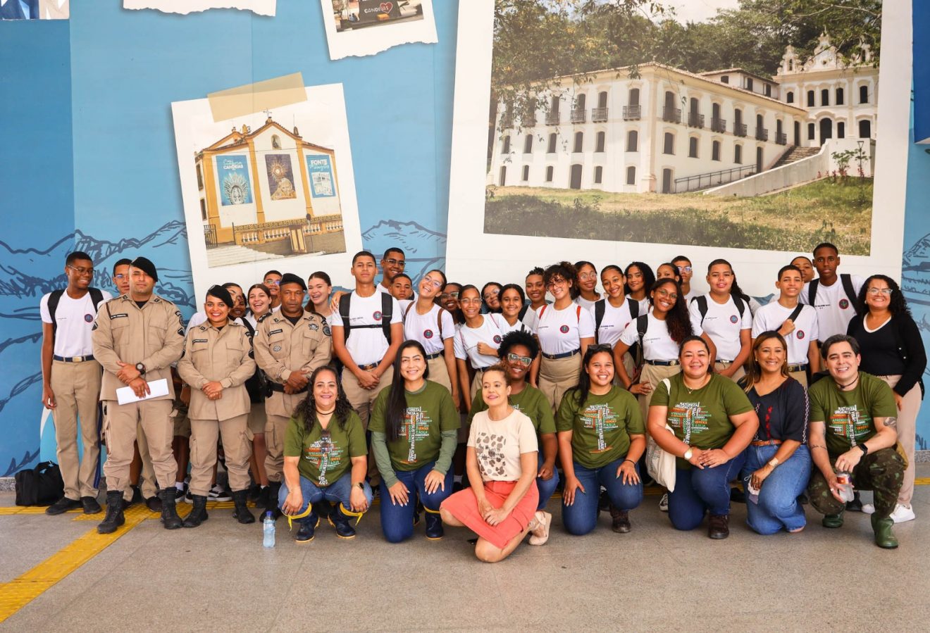 Candeias: alunos celebram dia mundial do meio ambiente com trilha ecológica Candeias: Alunos celebram Dia Mundial do Meio Ambiente com trilha ecológica