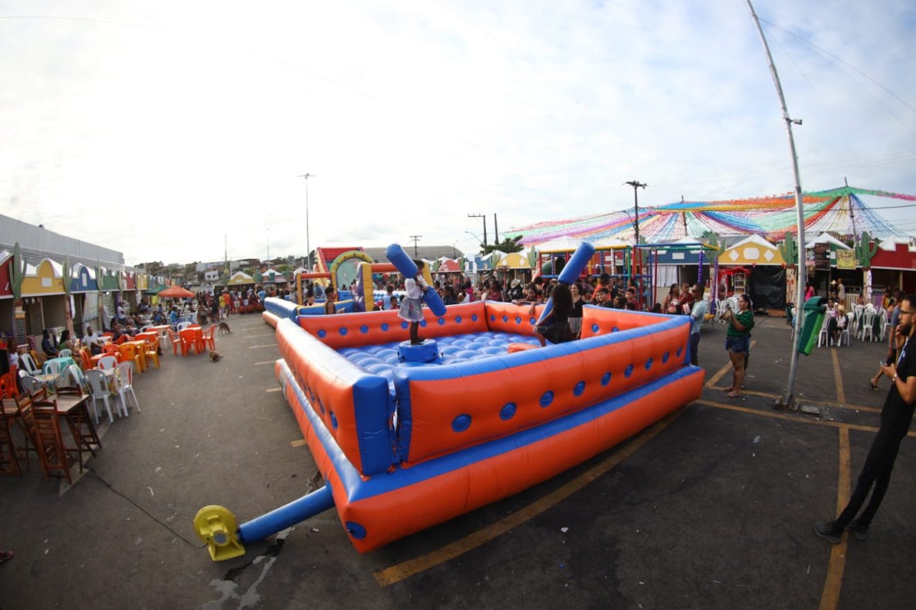 Arraiá kids resgata tradição junina e encanta famílias em candeias Brincadeiras no Arraiá Kids