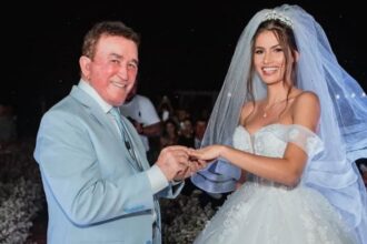 Esposa de Amado Batista celebra amor: 'Estamos no auge!'