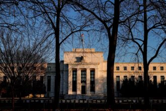 Fed pode cortar juros novamente após dados de inflação e emprego