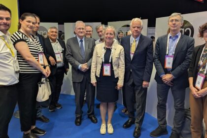Visita da FAPESP ao Estande do CNRS na VivaTech: Fortalecendo Parcerias em Inovação