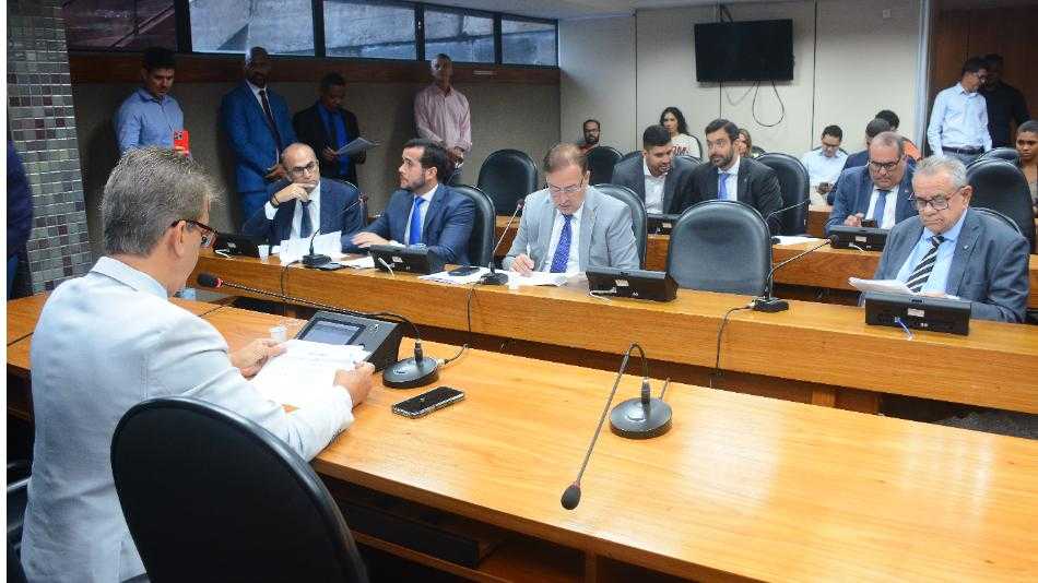 Comissão da Assembleia Legislativa aprova sete projetos de lei