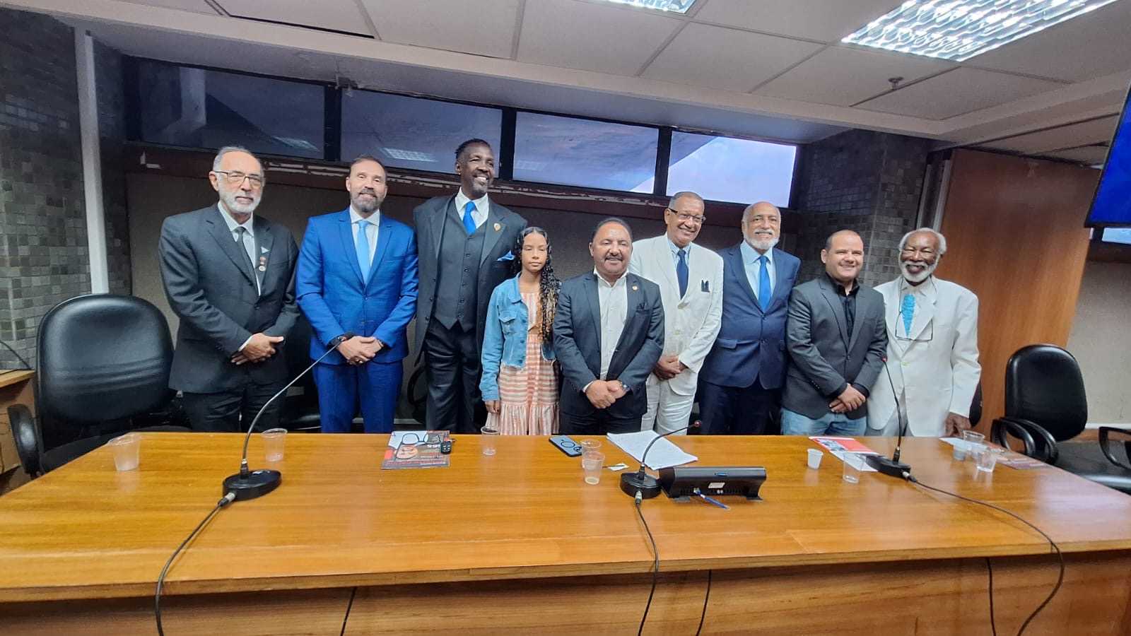 Assembleia Legislativa faz homenagem aos 20 anos de instituto ligado aos operadores do direito desportivo na Bahia