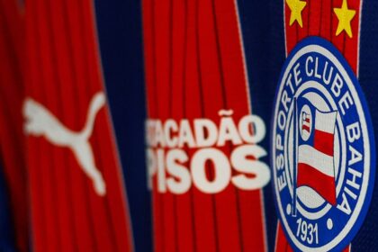 Sem Rogério Ceni e com time alternativo, Bahia encara Confiança pela Copa do Nordeste