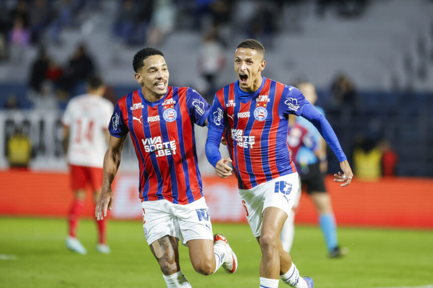 Fora de casa, Bahia goleia Bragantino e volta ao G-6 do Brasileirão