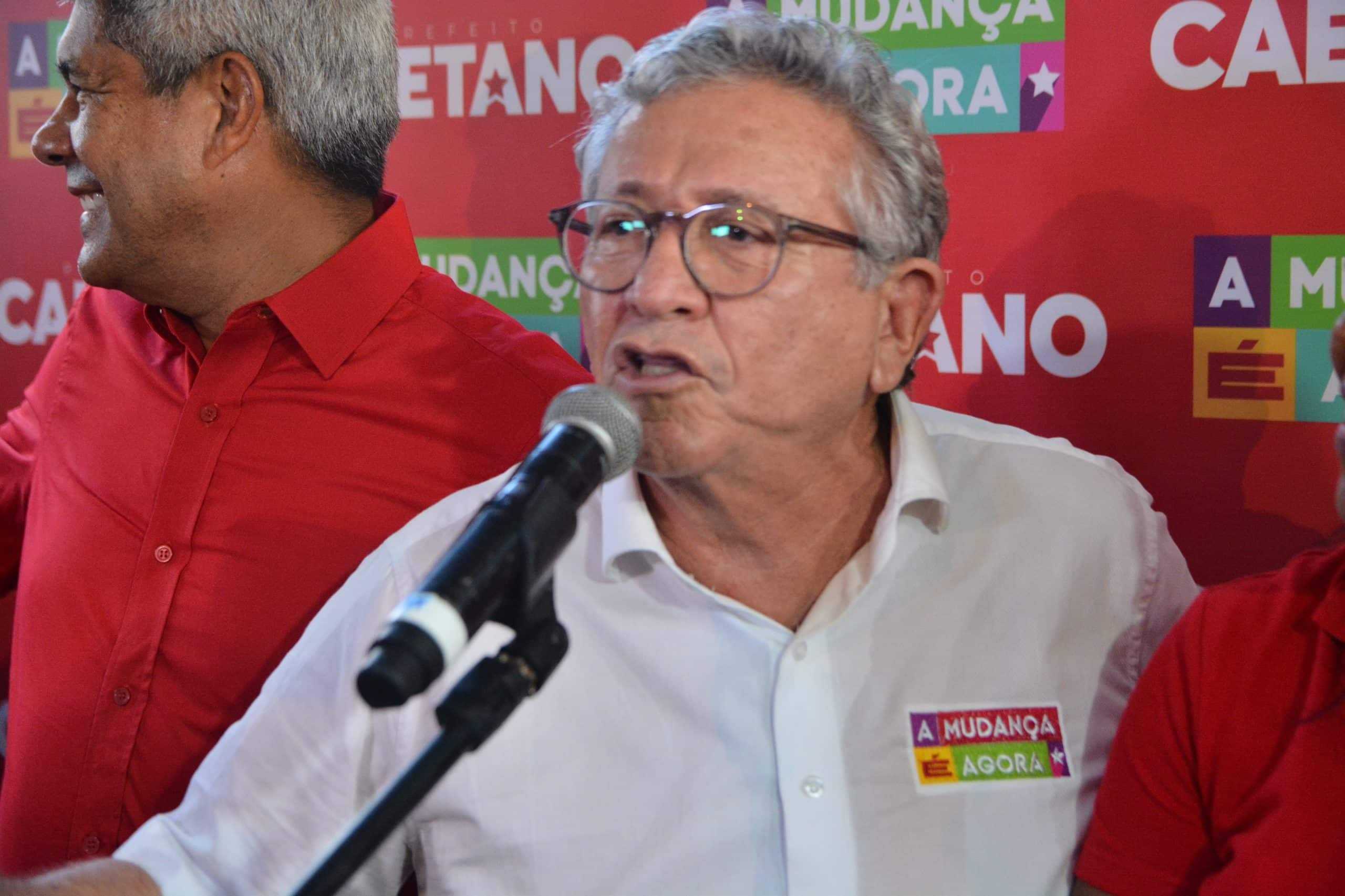 Barraqueiros protestam contra preços abusivos de cerveja no São João