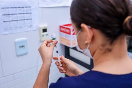 Candeias: Mais de 25 mil doses de vacina aplicadas em 2025