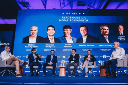 Empresários e banqueiros alertam sobre riscos da dívida crescente