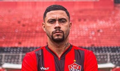 Carpini confirma saída de Wellington Rato no Vitória