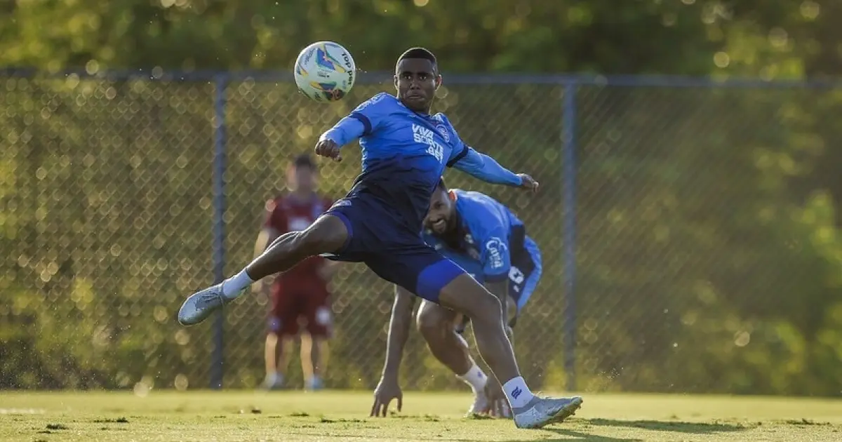 Erick passa por cirurgia após lesão muscular e deve desfalcar o Bahia por cinco meses