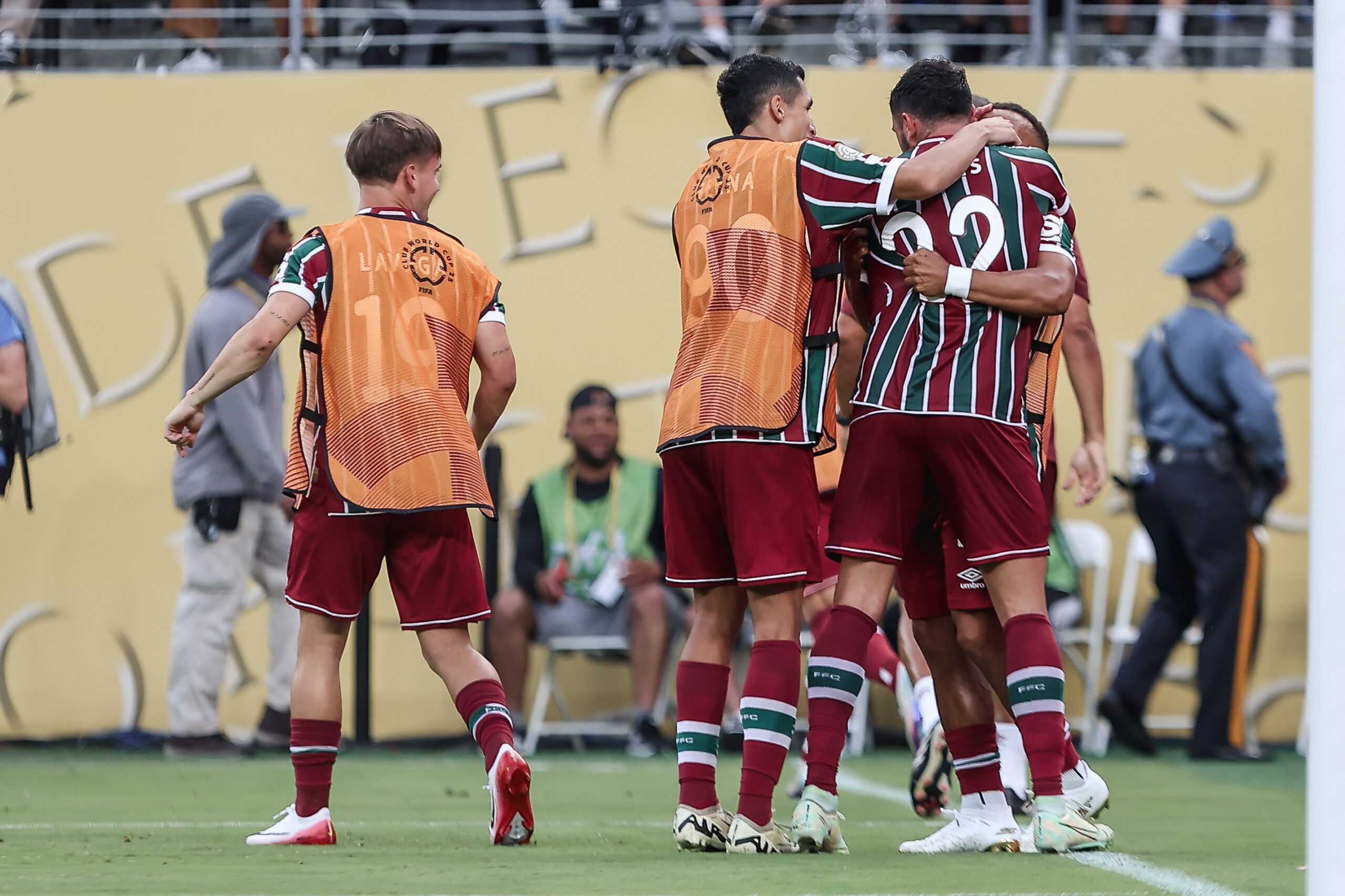Fluminense encara Mamelodi Sundowns em busca de classificação na Copa de Clubes; veja prováveis escalações