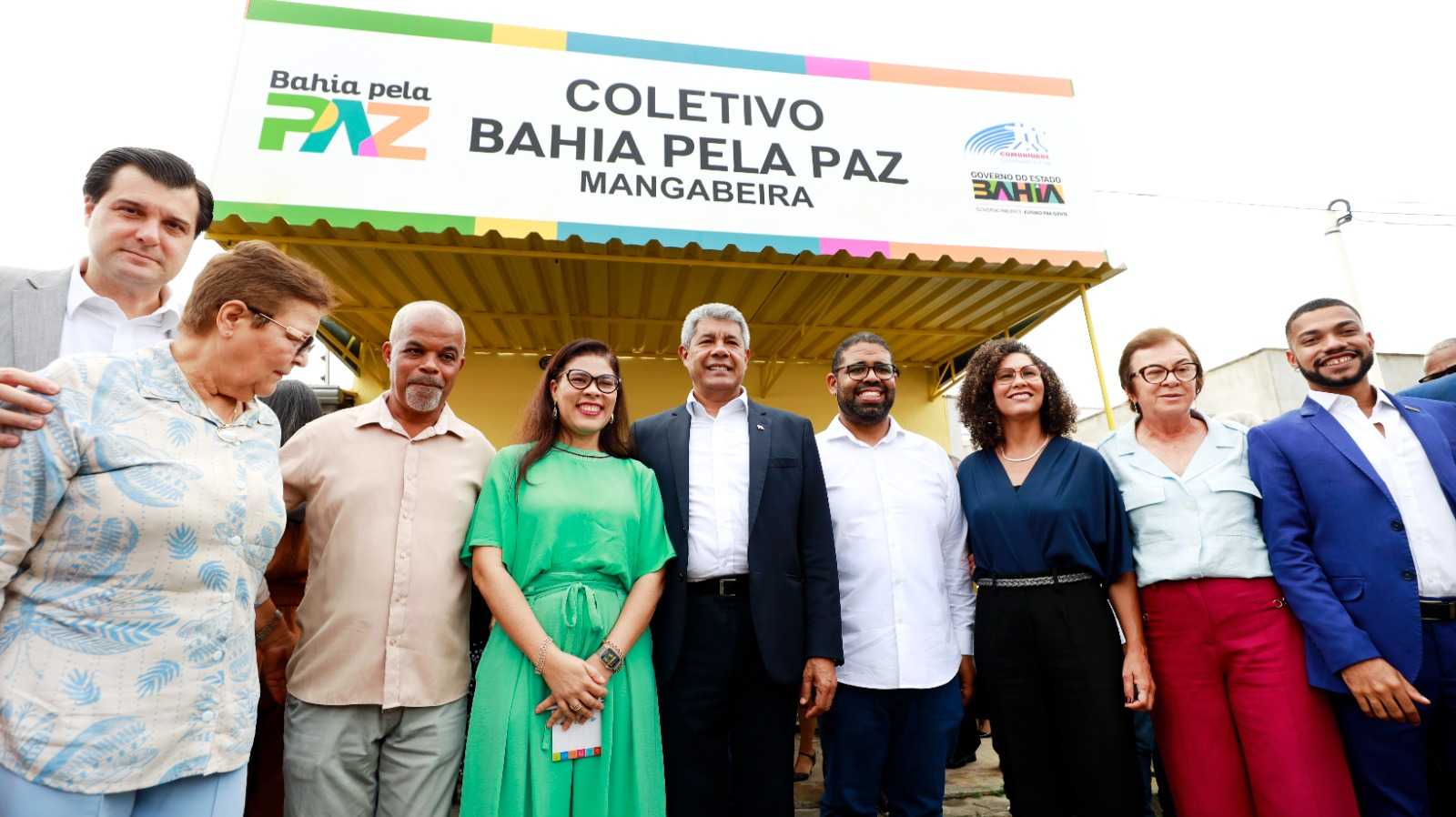 Governador inaugura Coletivos Bahia Pela Paz em Feira de Santana
