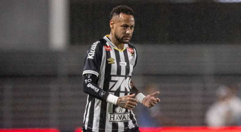 Ídolo do Botafogo solta o verbo contra Neymar e craque responde