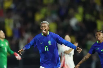 Jhonson decide e Brasil volta a derrotar Japão em amistoso