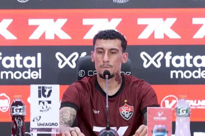 Meia do Vitória projeta confronto contra Cruzeiro e diz que é "como se fosse decisão"
