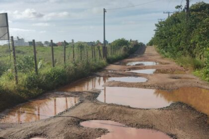 Moradores relatam precariedade de rua em Barra do Jacuípe
