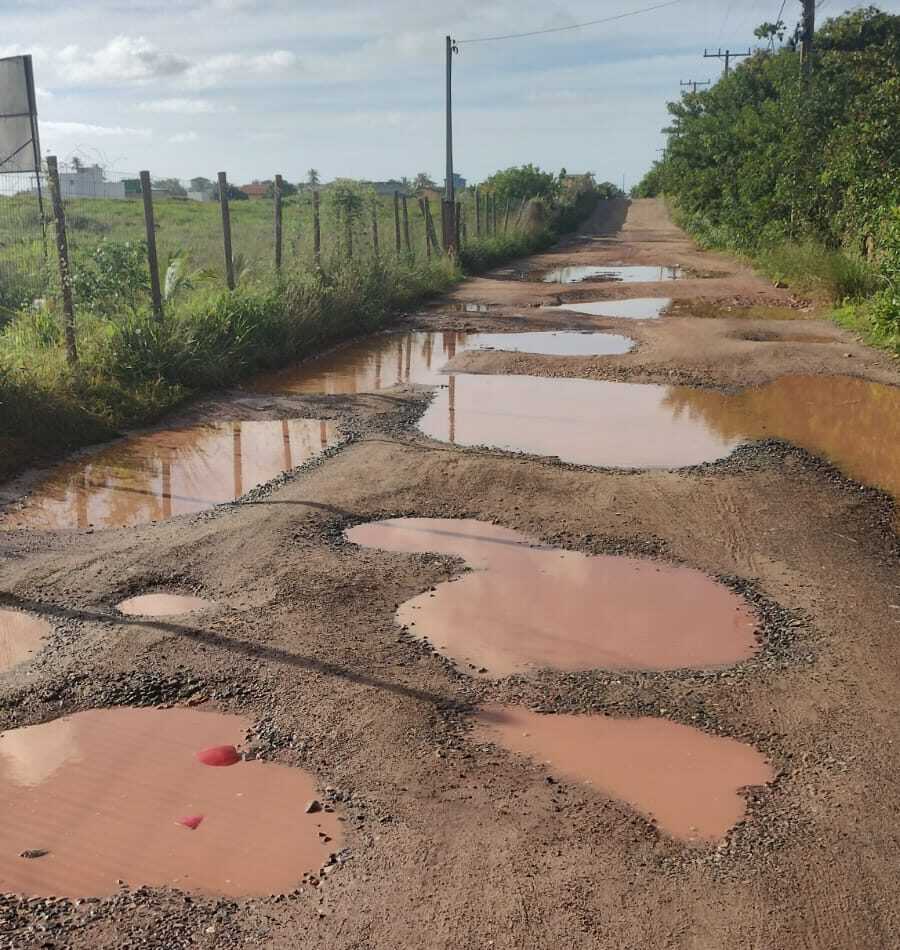 Moradores relatam precariedade de rua em Barra do Jacuípe