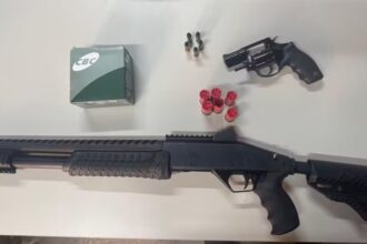PF prende prefeitos por porte ilegal de arma em operação que investiga suposto desvio de emendas parlamentares