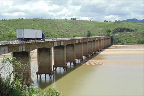Paulo Souto critica inércia dos governos sobre interdição de ponte na BR-101: “Querem separar a Bahia?”