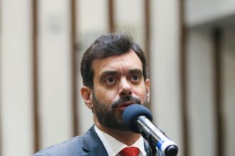 Líder da Oposição, Tiago Correia afirma que governo do Estado não enfrenta a fome com seriedade após TCE apontar falhas na execução do Bahia sem Fome