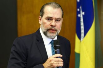 Toffoli pede acesso a inquéritos sobre fraudes no INSS após citação a Onyx Lorenzoni e Fausto Pinato