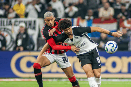 Vitória segura o Corinthians, empata em São Paulo e deixa a zona de rebaixamento